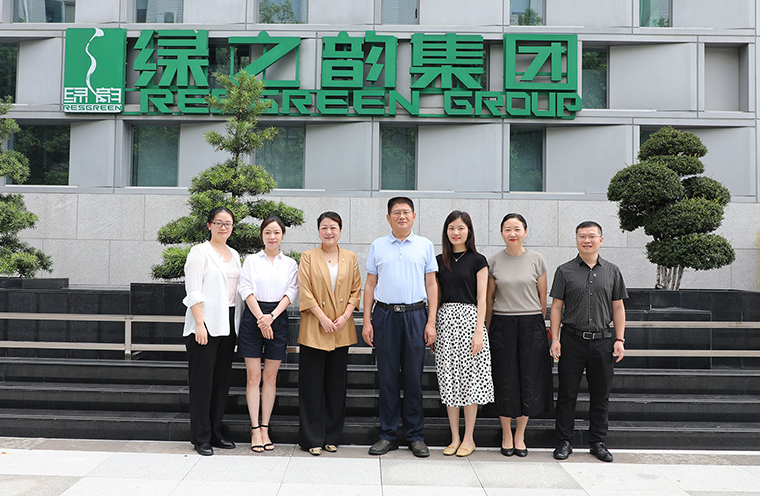 湖南省药品监督管理局党组成员、副局长覃永忠一行莅临江南体育在线(中国)官方网站调研
