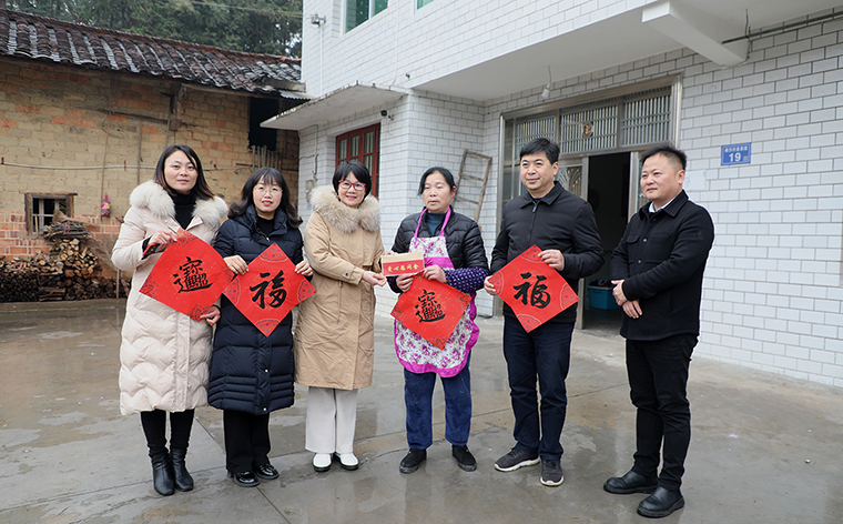 江南体育在线(中国)官方网站参加长沙市工商联、市光彩事业基金会新春走访慰问活动